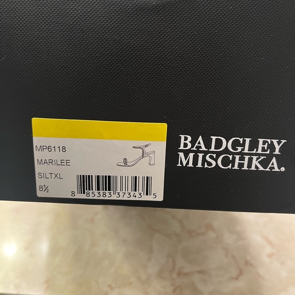 Badgley Mischka Silver Women's Shoes - Picture 2 of 6